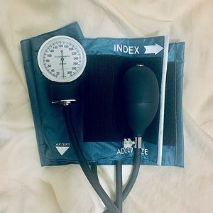 Adult SPHYGMOMANOMETER